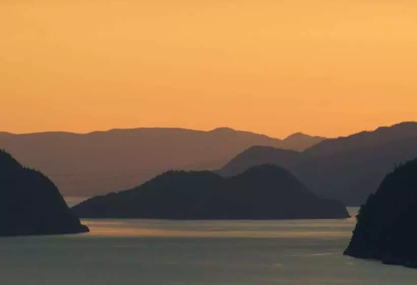 Retkeilymaja Au Sommet Du Fjord