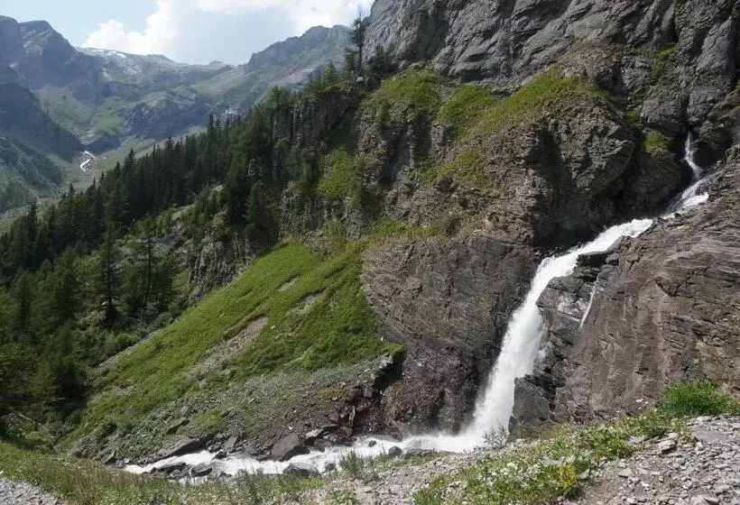 ベッドアンドブレックファースト Bnb La Sittelle