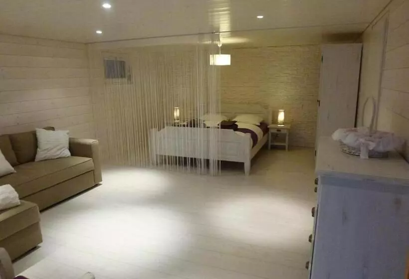 ベッドアンドブレックファースト Bnb La Sittelle