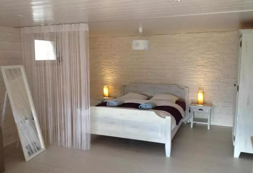 ベッドアンドブレックファースト Bnb La Sittelle