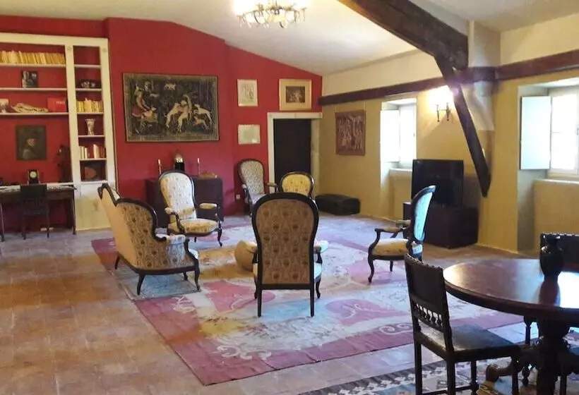 Aamiaismajoitus (B&B) Chateau D Agel