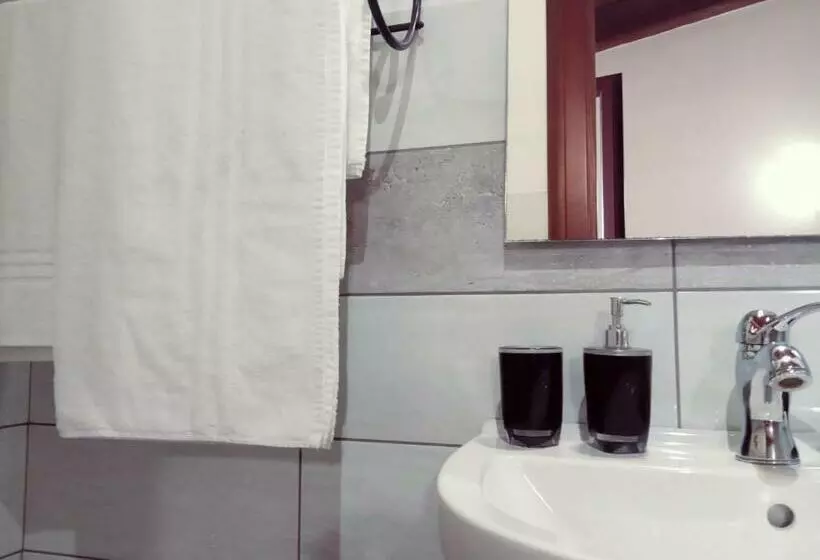 هتل Agriturismo Pedru Caddu