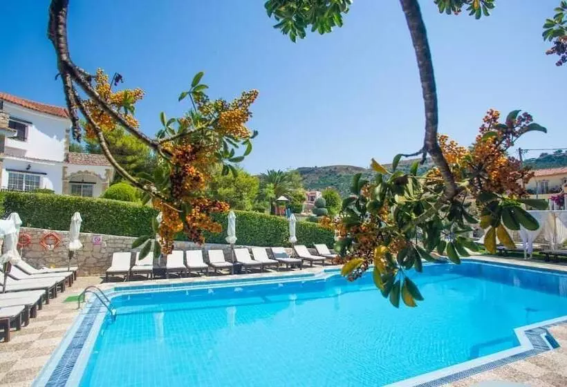 هتل Anagenessis Village