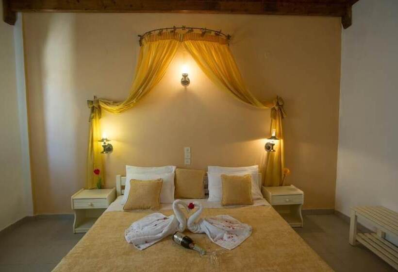 هتل Anagenessis Village