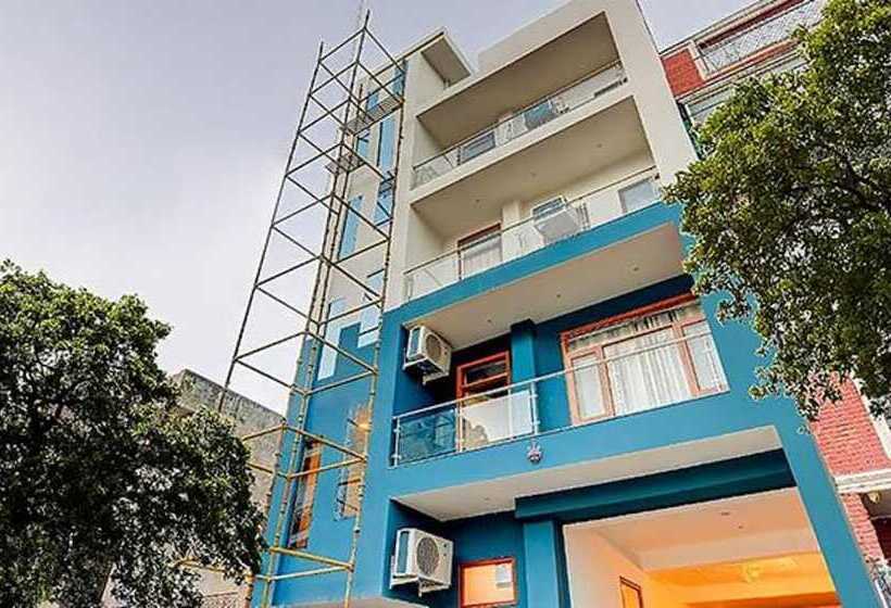 هتل Fabexpress Ada Residency