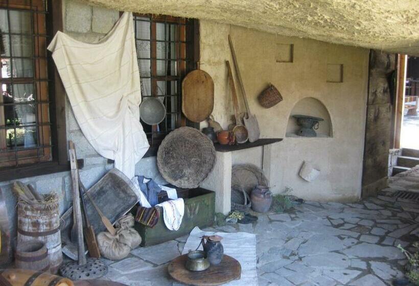 Hotel Molerite Complex