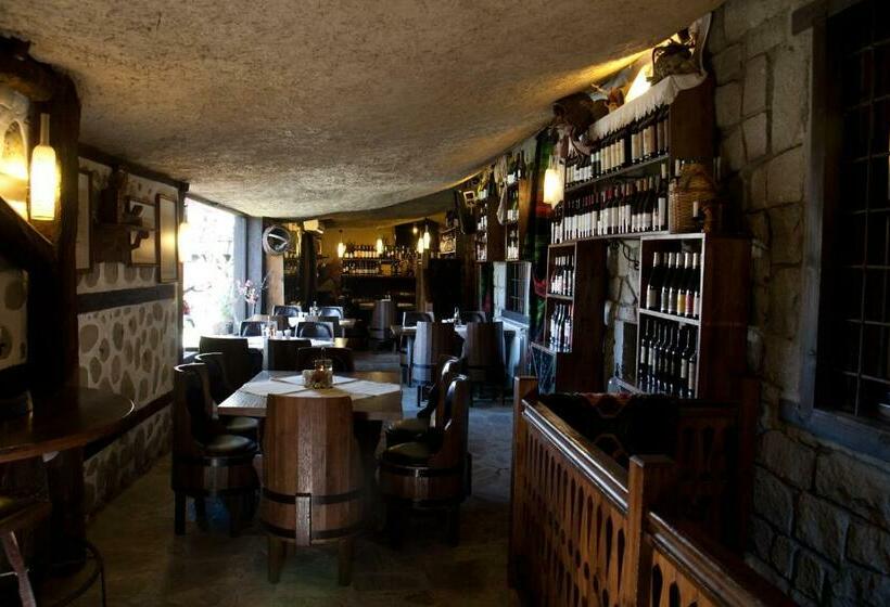 Hotel Molerite Complex