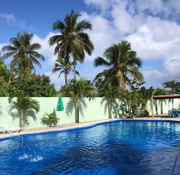 هتل Nuevo Amanecer