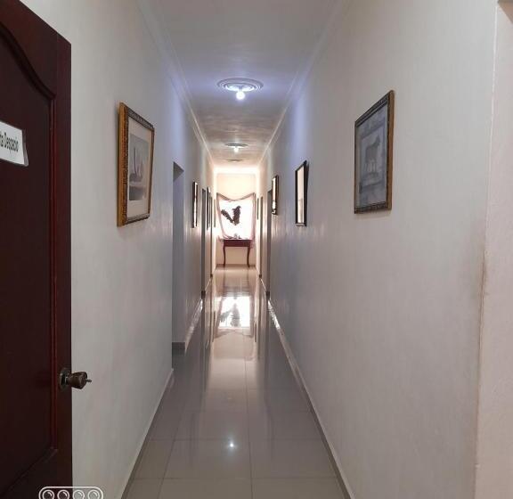 هتل Nuevo Amanecer