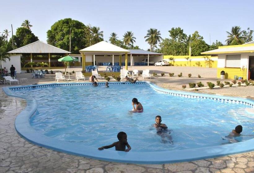 هتل Nuevo Amanecer