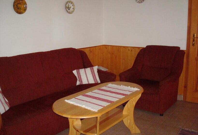 Major Hotel és Palóc Apartmanház