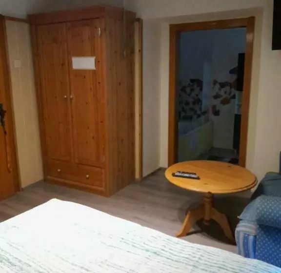 ペンション Ferienwohnungen Pein