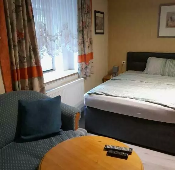 ペンション Ferienwohnungen Pein