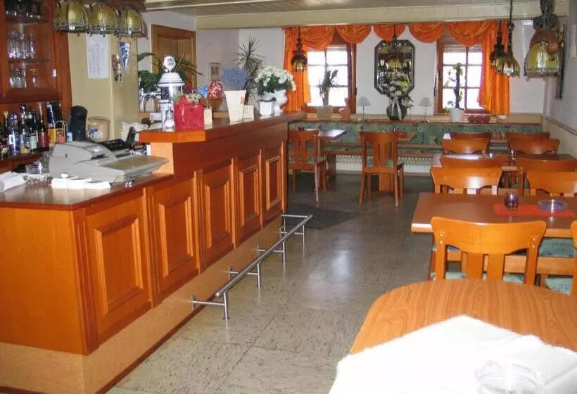 Majatalo Gasthaus Zur Krone