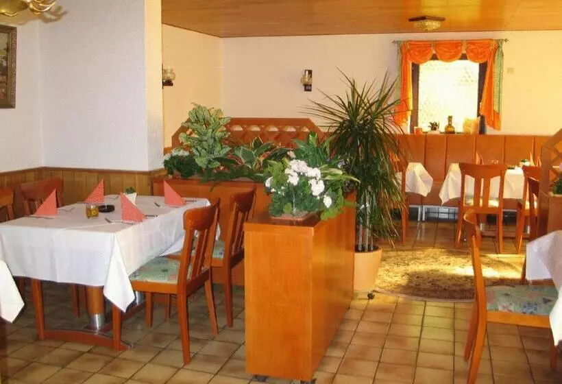 Majatalo Gasthaus Zur Krone