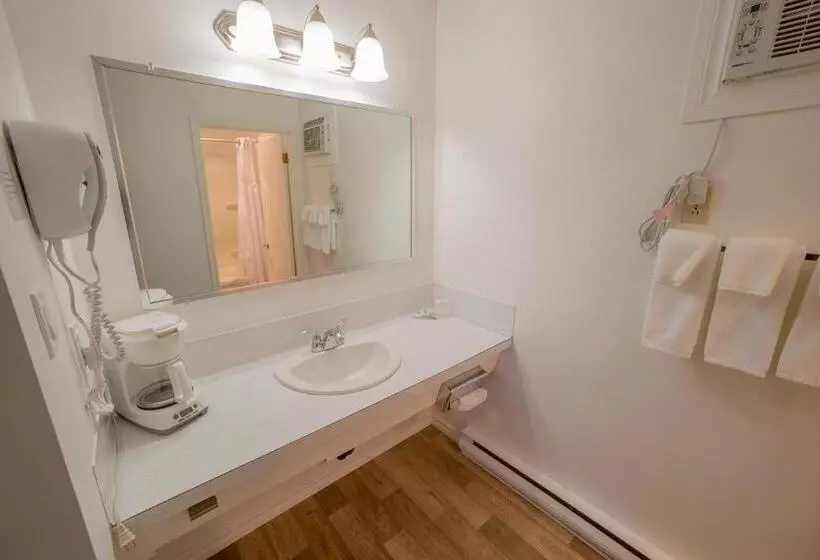 Westwood Motel 100 Mile House