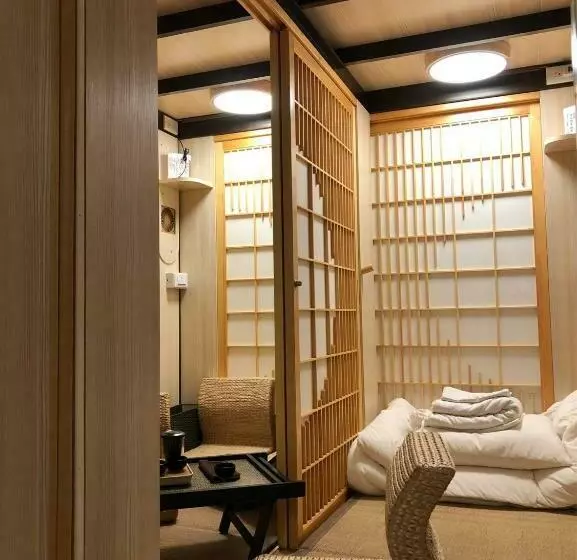 台甕茶室青年旅館 Tai Wong Tatami Room Hostel