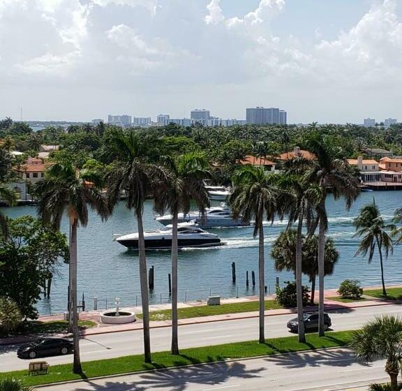 2 Bedroom 2 Bath Beachfront Condo On Miami Beach Millionaire Row