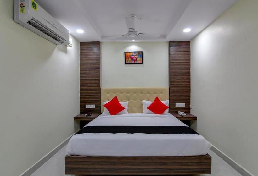 Hotel Capital O 49632 Mkr Regency