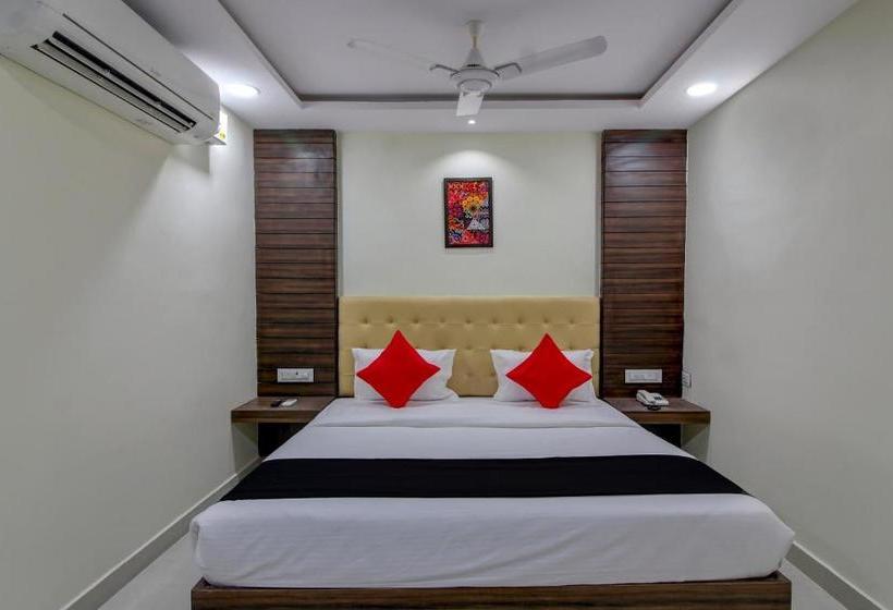 Hotel Capital O 49632 Mkr Regency