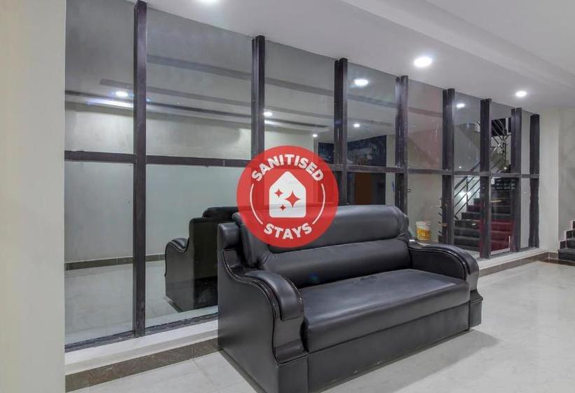 Hotel Capital O 49632 Mkr Regency