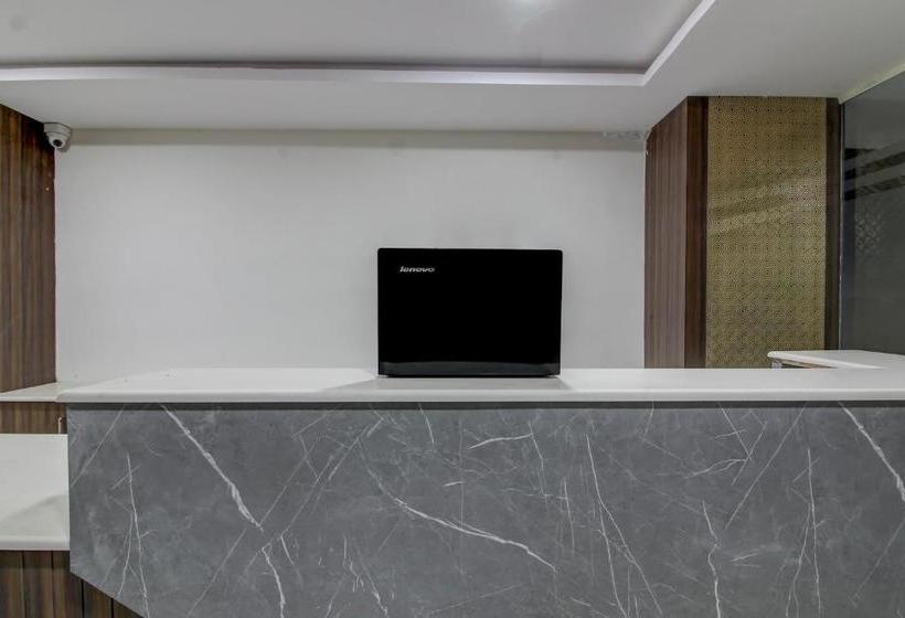 Hotel Capital O 49632 Mkr Regency