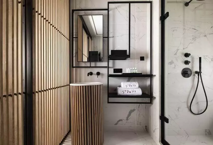 Hotelli Hôtel Saint Delis   La Maison Du Peintre   Relais & Châteaux