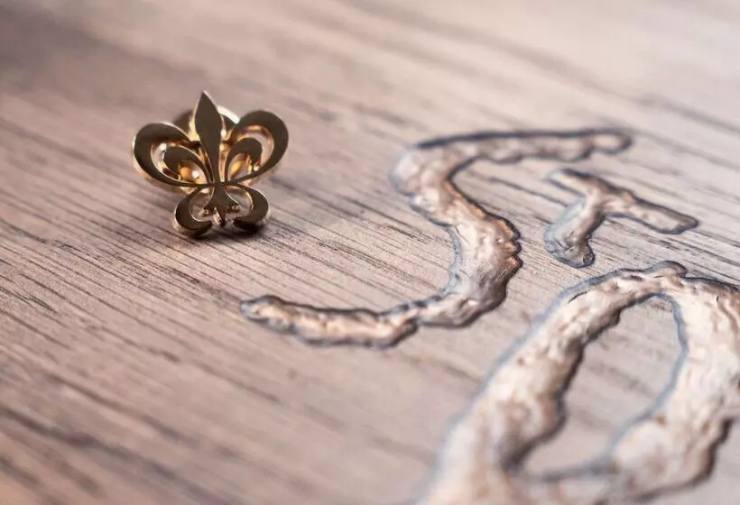 Hotelli Hôtel Saint Delis   La Maison Du Peintre   Relais & Châteaux