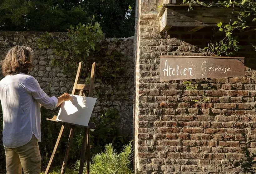 Hotelli Hôtel Saint Delis   La Maison Du Peintre   Relais & Châteaux