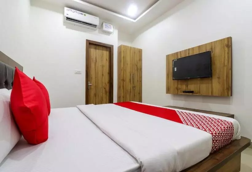 ホテル O Vrindavan Inn Near Lulu Mall