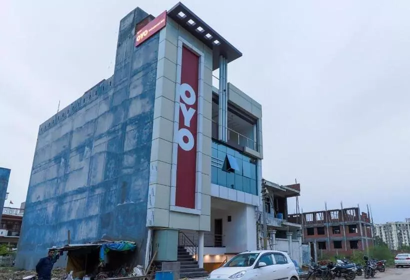 ホテル O Vrindavan Inn Near Lulu Mall