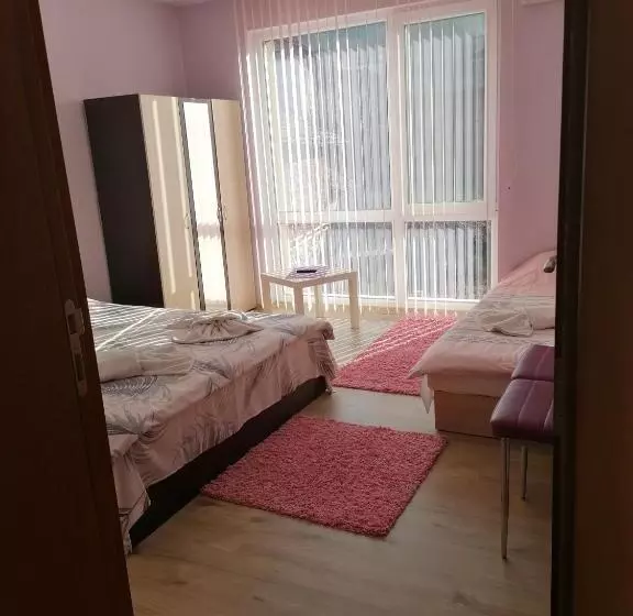پانسیون Apartment Daiv