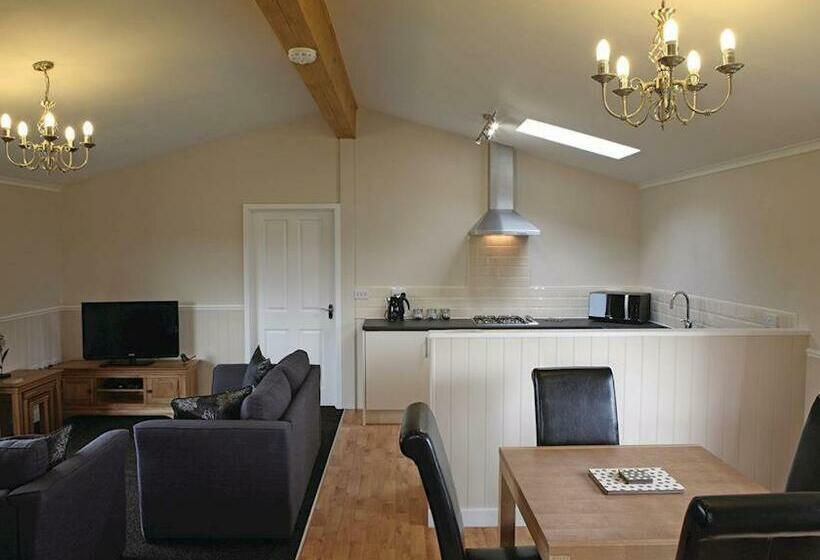 אתר נופש High Lodge