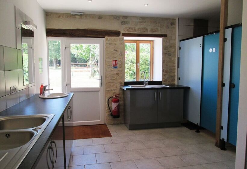 בית מלון כפרי Camping La Forêt De Tessé