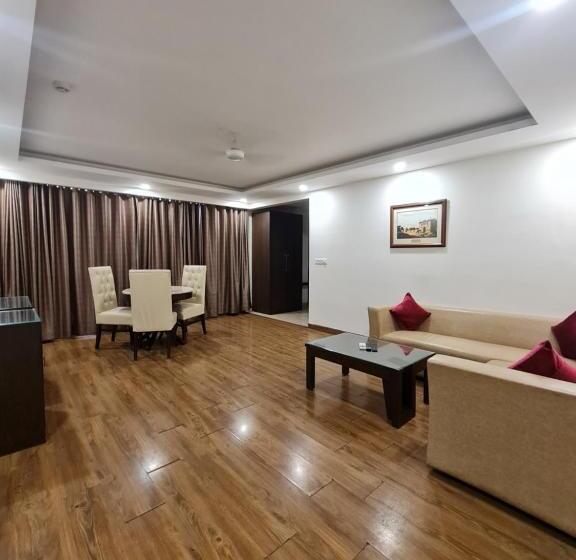 هتل Central Palace