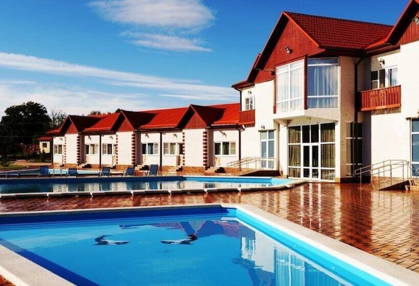 בית מלון כפרי Eco Estate Golden Key