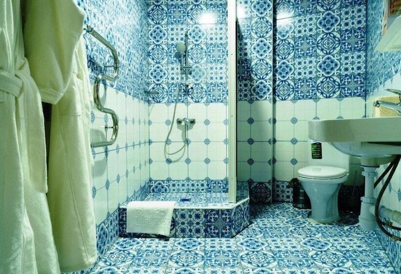 בית מלון כפרי Eco Estate Golden Key