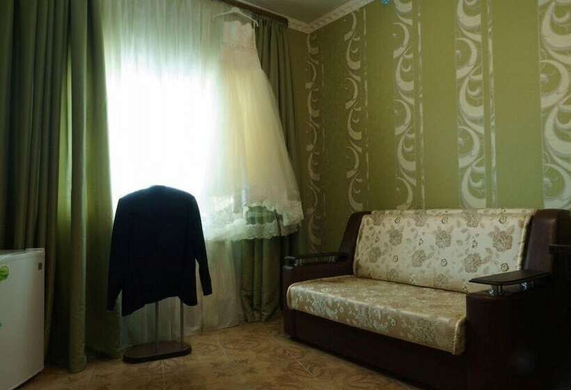 בית מלון כפרי Eco Estate Golden Key