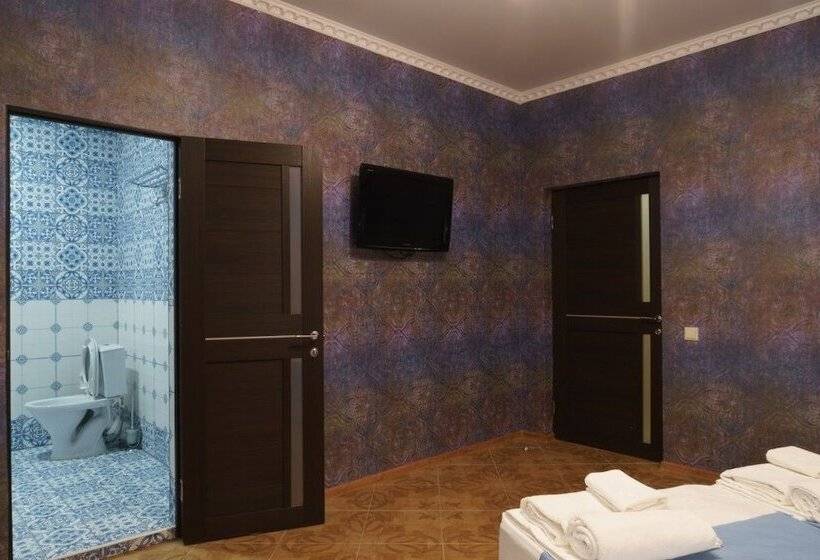 בית מלון כפרי Eco Estate Golden Key