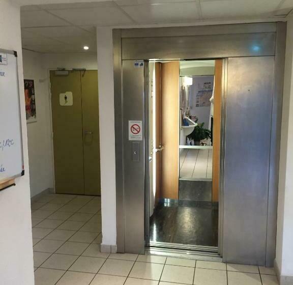Hotel Ibis Budget Niort   La Crèche