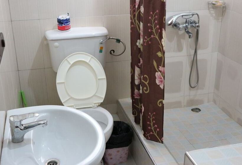 فندق Waterfront Paradise Resort