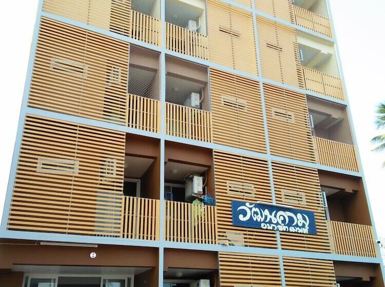 Отель Wattanakham Serviced Apartment