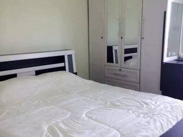 Hotelli Wattanakham Serviced Apartment