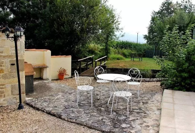 Aamiaismajoitus (B&B) Les Cygnes Noirs