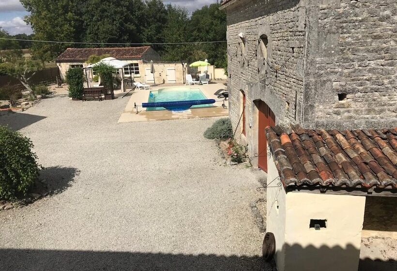 צימר Les Cygnes Noirs