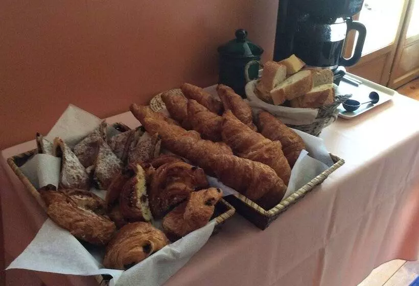 Aamiaismajoitus (B&B) Les Cygnes Noirs