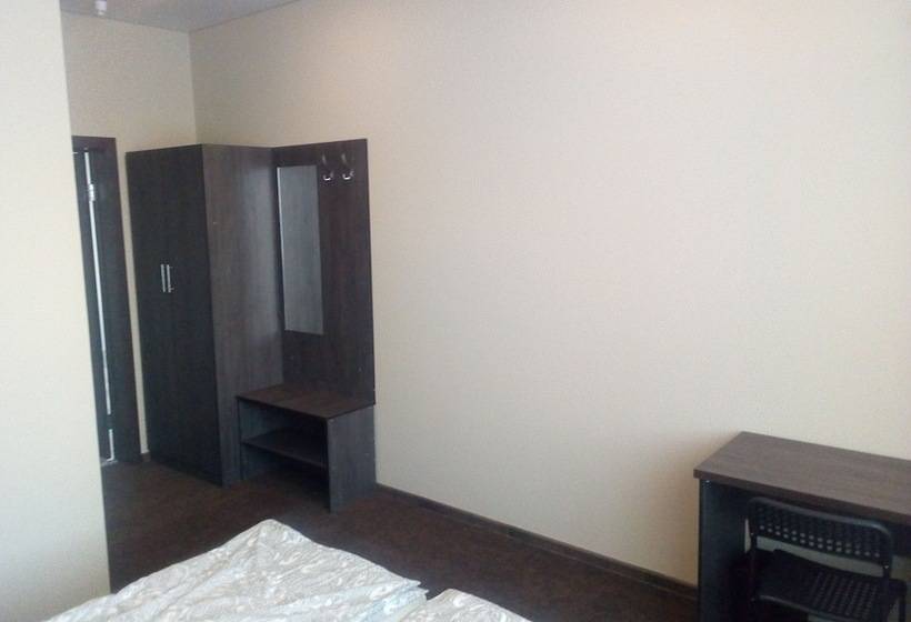 Bed and Breakfast Guesthouse On Rodnikovaya 9