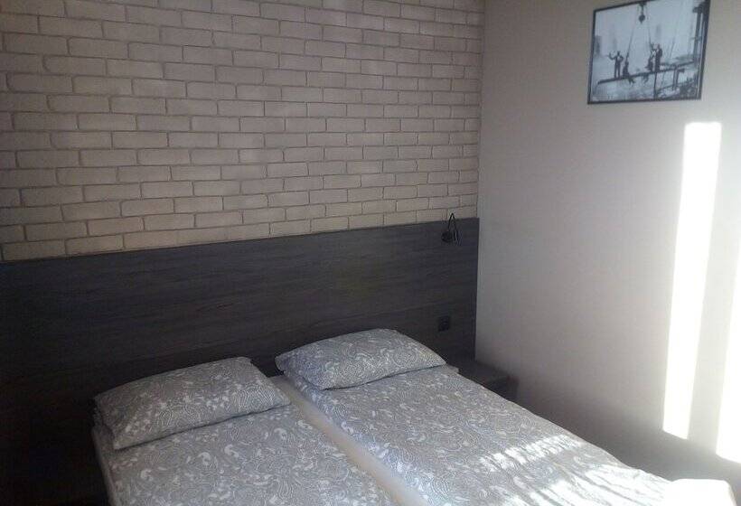 Bed and Breakfast Guesthouse On Rodnikovaya 9