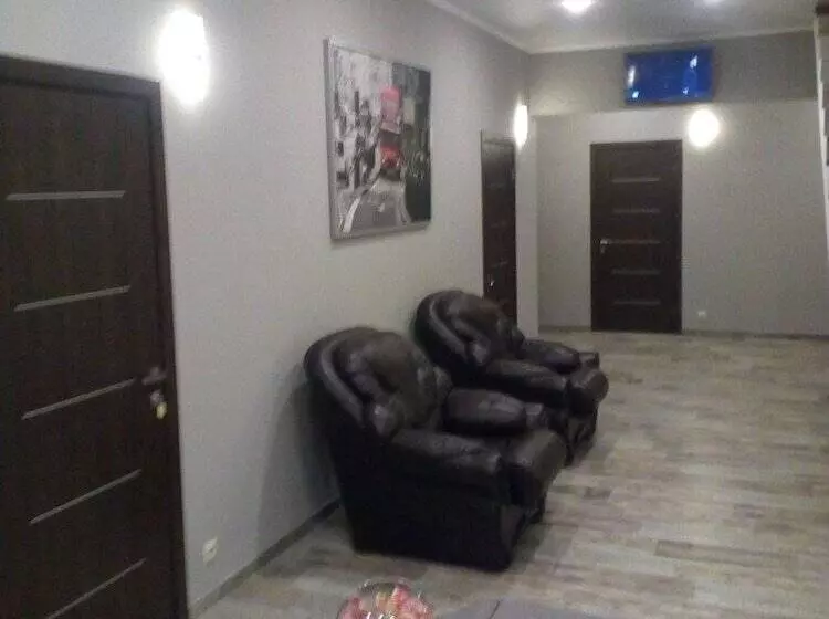 Aamiaismajoitus (B&B) Guesthouse On Rodnikovaya 9