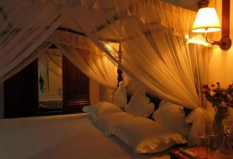 تختخواب و صبحانه Sri Voc Homestay